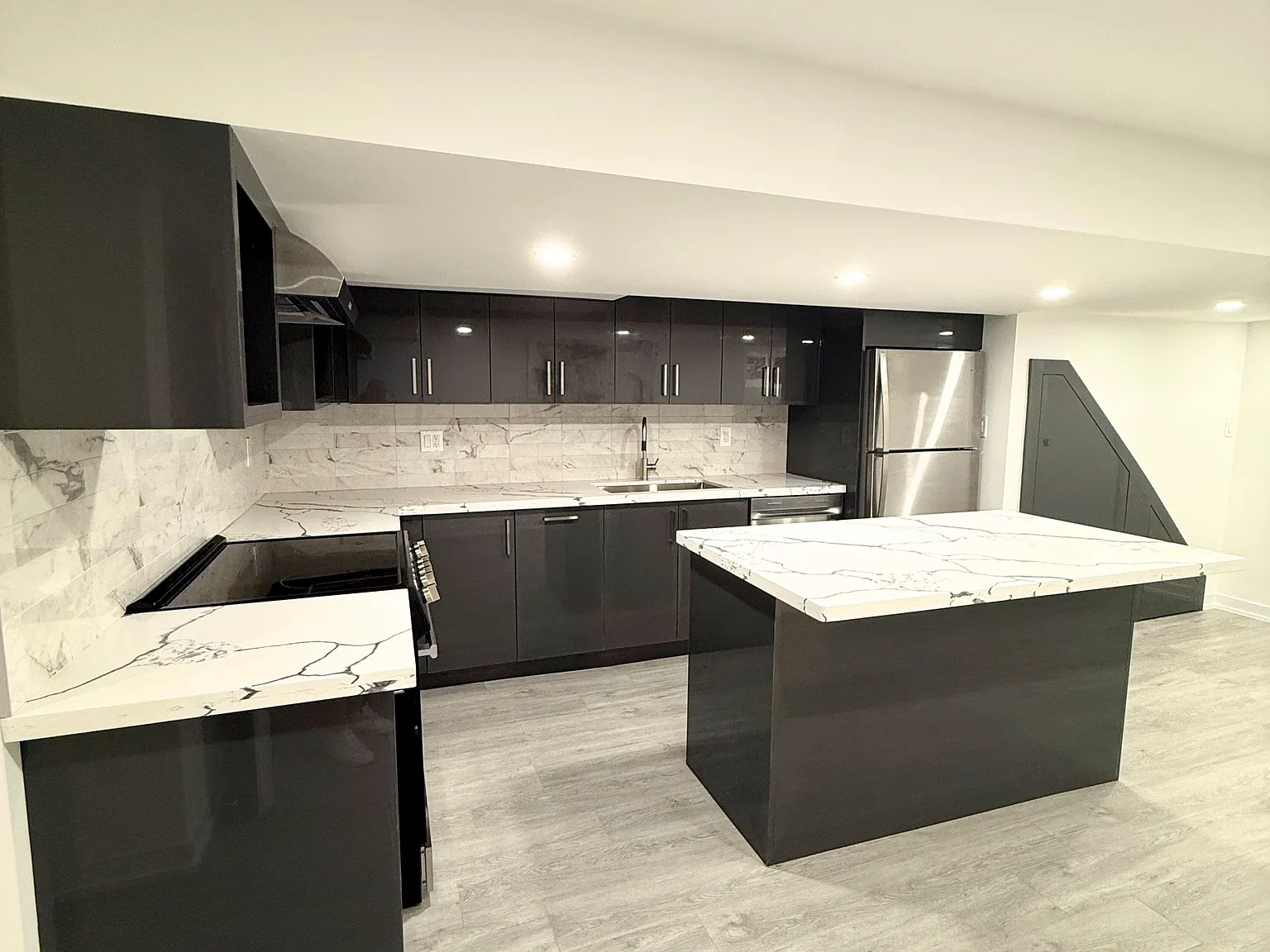 2 bed, $2,100 — Photo 1