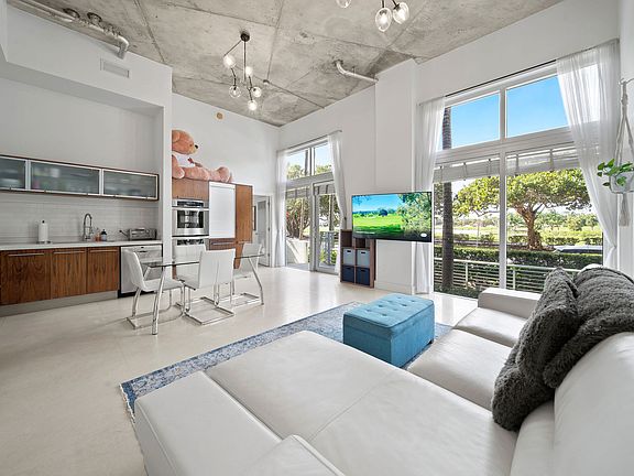 2nd image of 2001 Meridian Ave #103B
