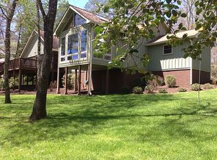 1179 Little Hawk Rd, Sautee Nacoochee, GA 30571