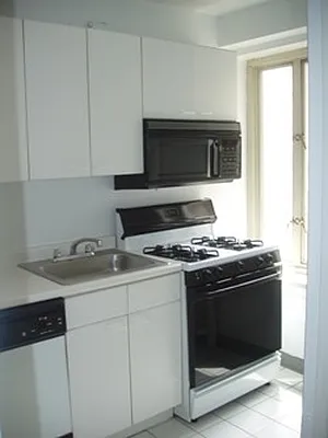 Rented by City Connections Realty | media 7