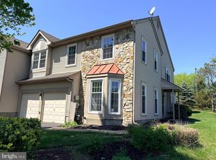 54 Magnolia Dr, Newtown, PA 18940