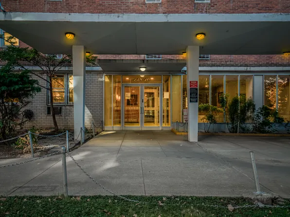 138-10 Franklin Avenue image 7 of 15