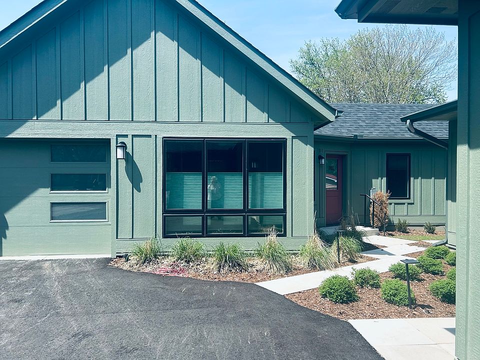 Front View of apartment unit