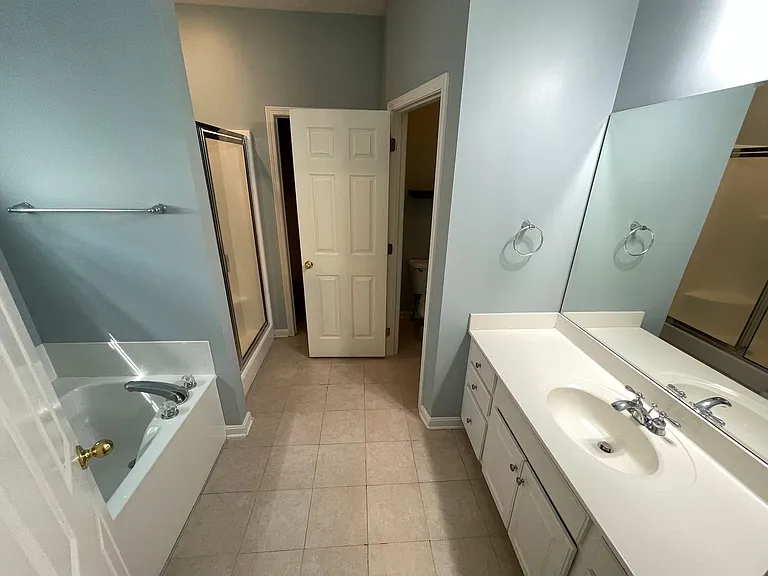 321 Arlington Meadows Dr — Photo 13