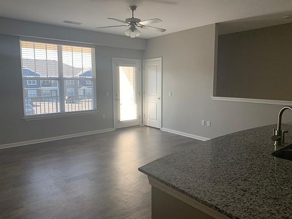 5th image of 1375 Park 33 Blvd APT 1605