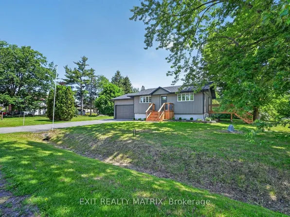 3297 Wayne St, Ottawa, ON K0A 2W0