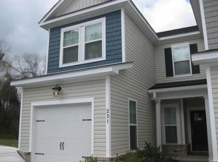 231 S Lamplighter Ln, Summerville, SC 29486