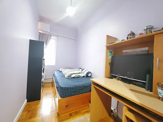 Sold by Remax Real Estate Professionals | media 30