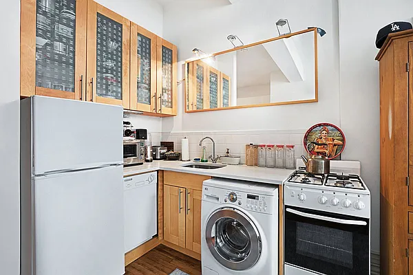 Rented by Compass | media 11