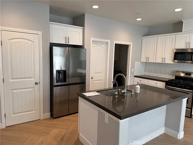 501 Villa Way — Photo 12