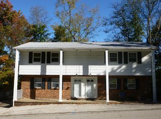 8 Hilltop Ct, Charleston, WV 25314