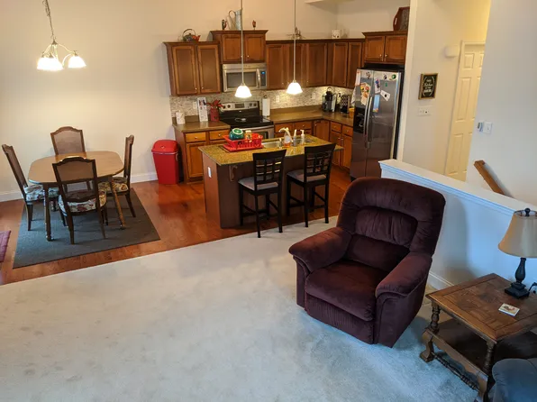 717 Stag Ct, Hummelstown, PA 17036