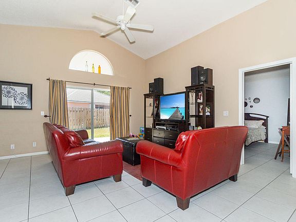 4th image of 2022 Normandy Cir