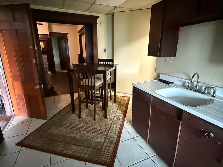109 W National Dr — Photo 2