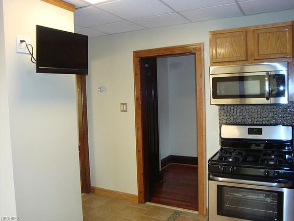 5th image of 10801 Wadsworth Ave
