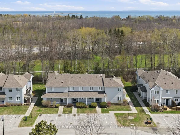 43 Sundial Ct, Collingwood, ON L9Y 5E5