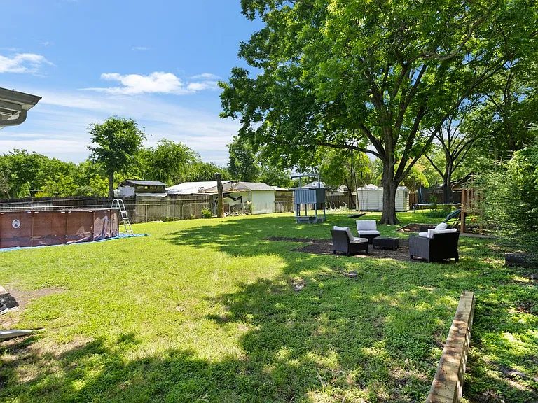 516 E Wintergreen Rd — Photo 24