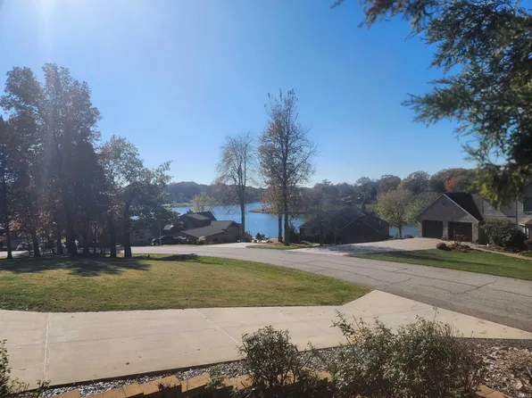 198 W Blue Spruce Dr, Santa Claus, IN 47579