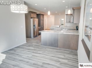 319 Deep Water Dr, Lincoln, NE 68527