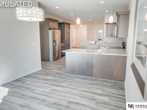 344 Deep Water Dr, Lincoln, NE 68527