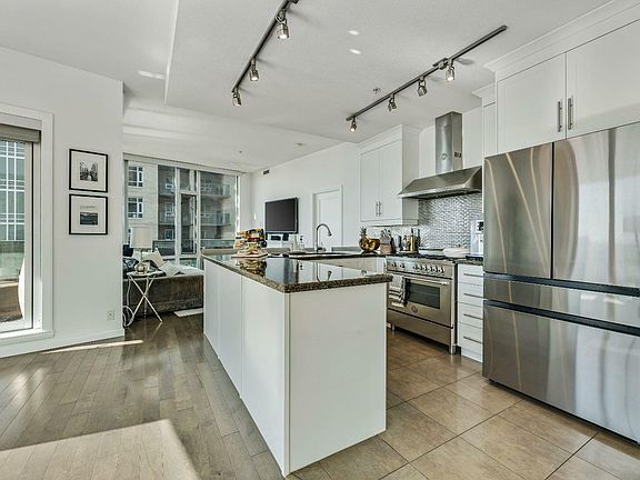 5th image of 2304 1st St SE Unit 2304