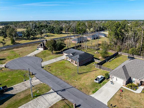 3rd image of 105 Audubon Ave