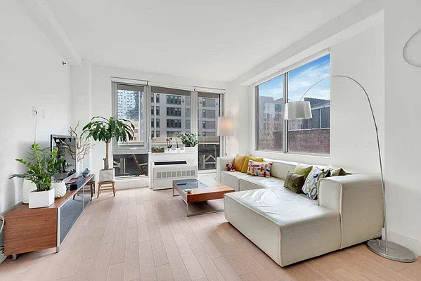 Rented by Compass | media 21