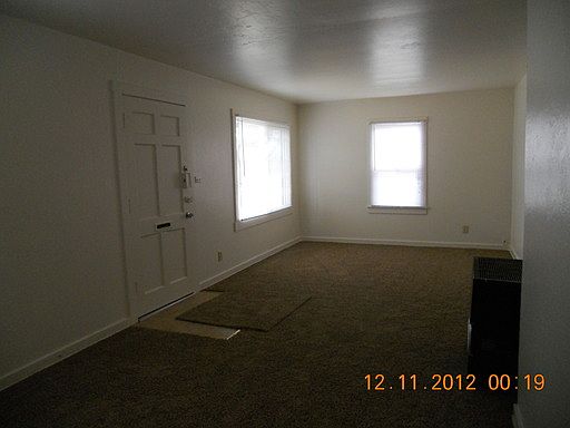 2nd image of 126 E Clay St