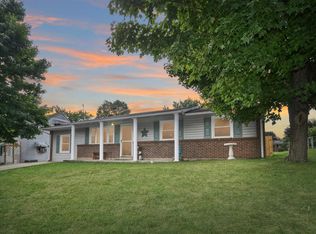 218 Surrey Ln, Greenville, OH 45331