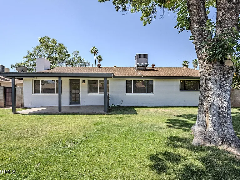 1904 E Manhatton Dr — Photo 52