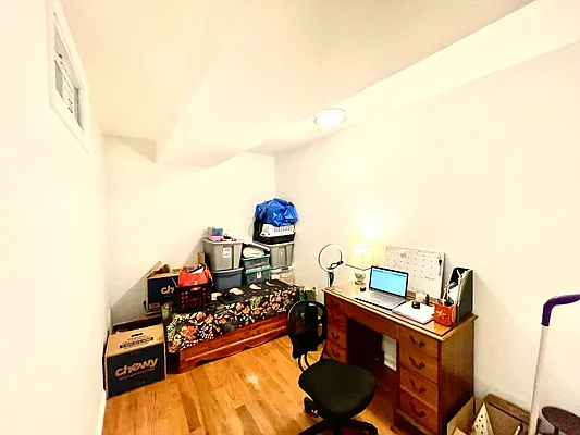 Rented by Pear NYC LLC | media 26