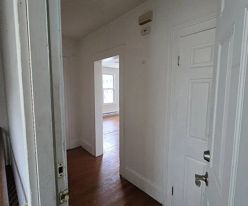 35 Conklin St #B2