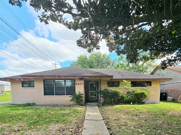 8431 Dover St, Houston, TX 77061