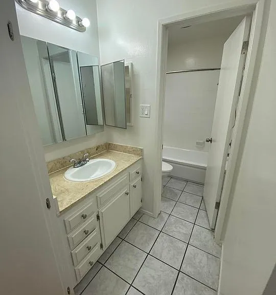 1815 N. Serrano Avenue, — Photo 10