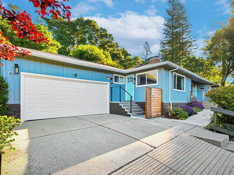 275 Orchard Rd — Photo 2