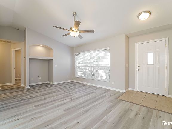 5th image of 2401 Pickard Ln