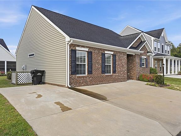 4th image of 308 Egret Ct