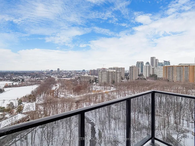 204 Burnhamthorpe Rd E #1602 — Photo 14