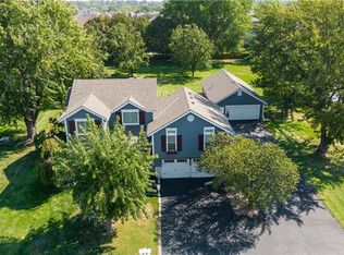 10917 NE Blackwell Rd, Lees Summit, MO 64086