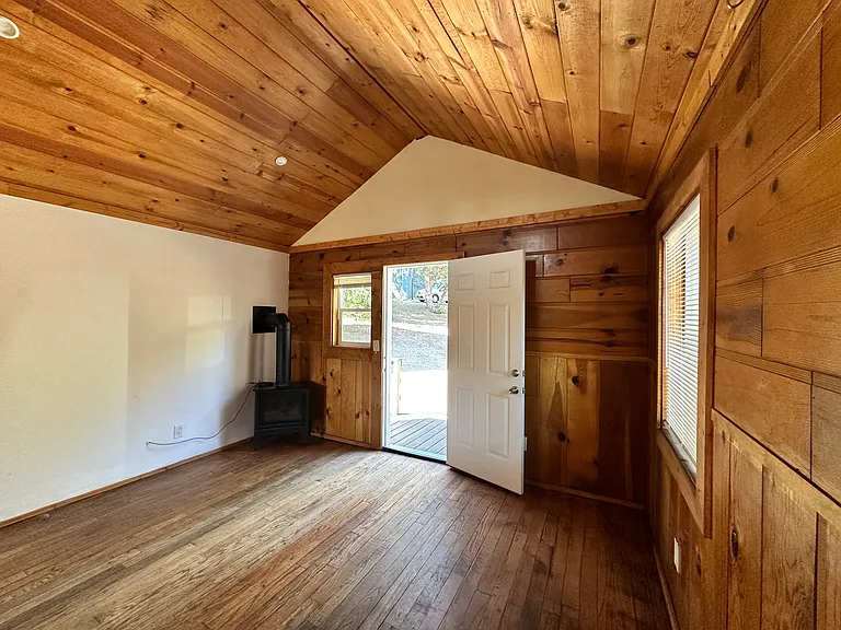 25065 Laurel Dr #4 — Photo 10