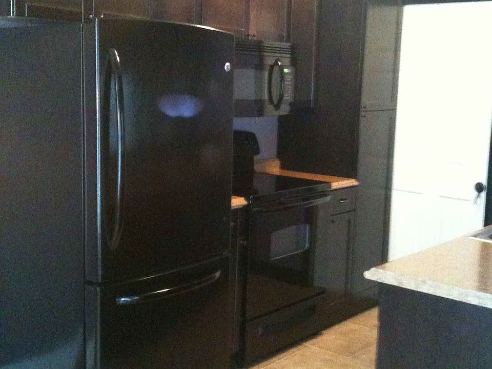 1st image of 2804 Willow Ct #A