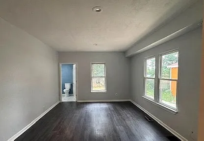 2931 Askew Ave — Photo 10