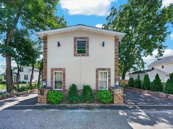 14 Electric Street, Patchogue, NY 11772