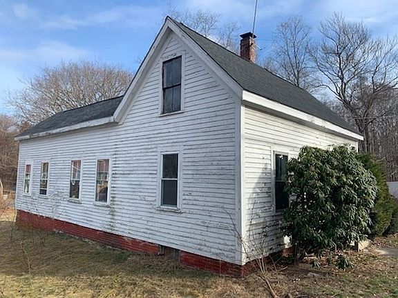 2nd image of 490 Merrimac St