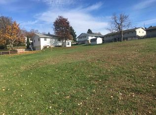 Valley Dr, Mount Horeb, WI 53572