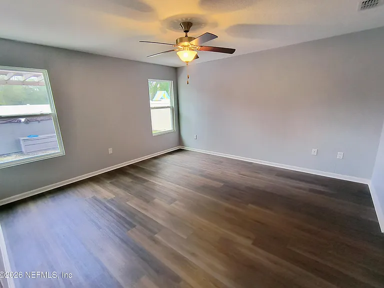 1211 Sarahs Landing Dr — Photo 8