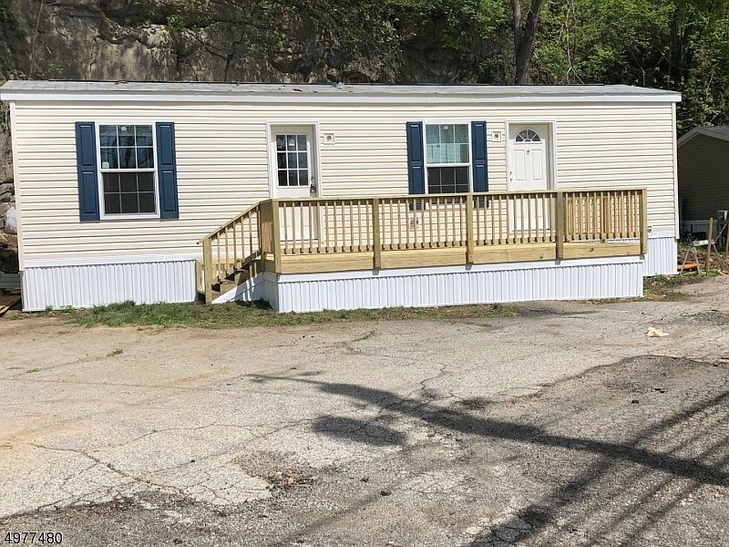 1st image of 212 Woodside Ave