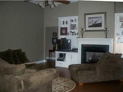 2nd image of 781 Ruckel Dr