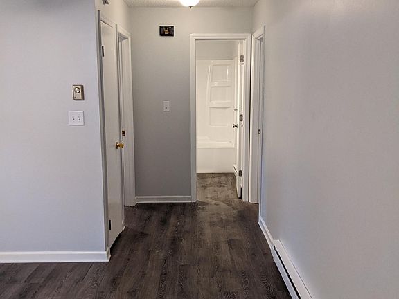 4th image of 1003 S Mechanic St #A