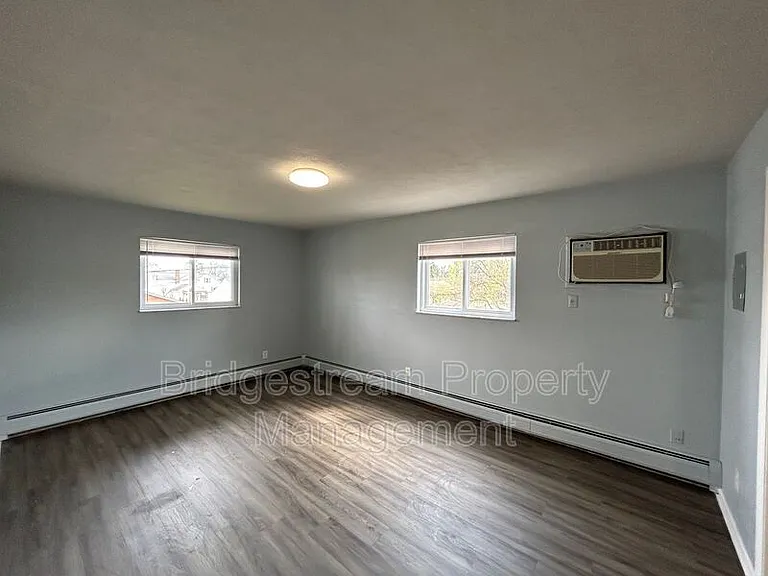 124 Chestnut St #203 — Photo 6